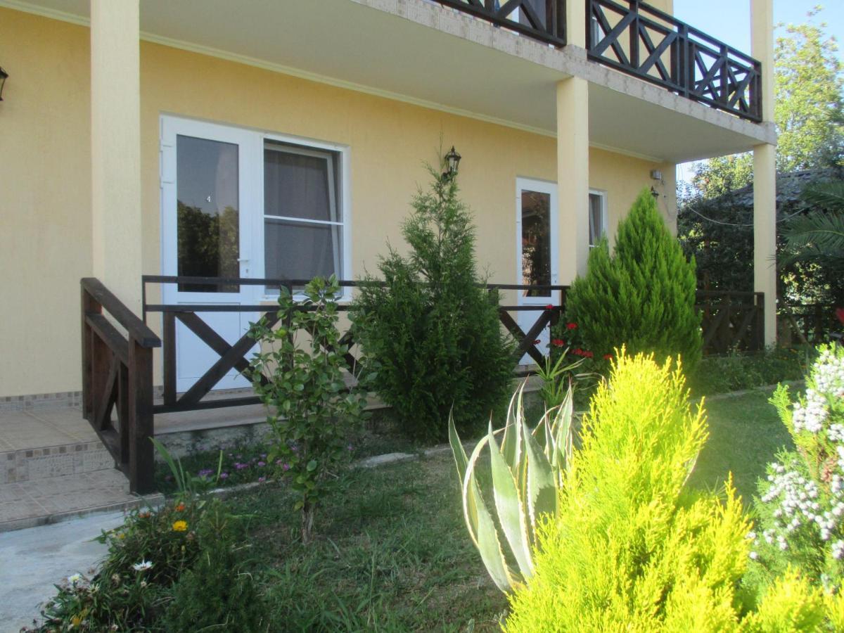 Guest House У ДЕДУШКИ САМВЕЛА #N/A Extérieur photo